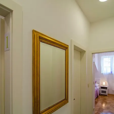 Old Town Center Guest house