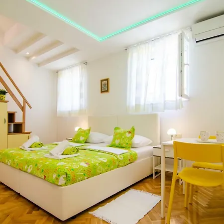 Old Town Center Gasthuis Split