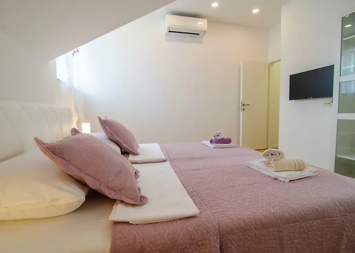 بيت ضيافة Old Town Center سبليت