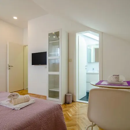 Guest house Old Town Center 4*