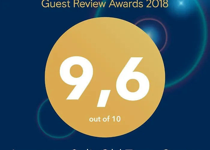 Old Town Center Pensión